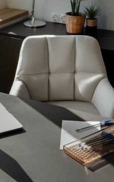 Ce piese de mobilier pentru birou alegem pentru a fi cât mai productivi în home office?